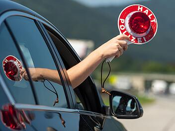 Kreis Ansbach: 41-Jähriger ohne Führerschein und unter Drogen auf Autobahn unterwegs
