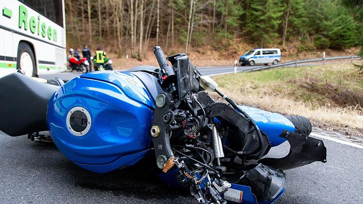 Ein Mann aus dem Kreis Coburg ist am Sonntag bei einem Unfall in Th&uuml;ringen ums Leben gekommen. Foto: News5