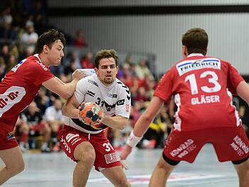 Mittelmann Krisztian Galli (rechts) gibt im Heimspiel des HSC Bad Neustadt gegen die HSG Hanau an diesem Samstag möglicherweise sein Comeback im Trikot der Rotmilane. Foto: Anand Anders