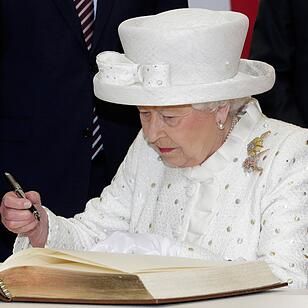 Britische Queen besucht Deutschland