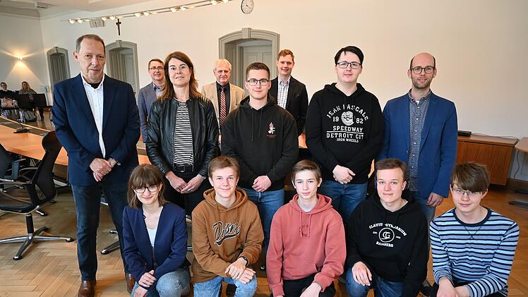 Bamberg: "Sch&uuml;ler experimentieren&ldquo; und "Jugend forscht&ldquo; - Stadt zeichnete die jungen Sieger aus