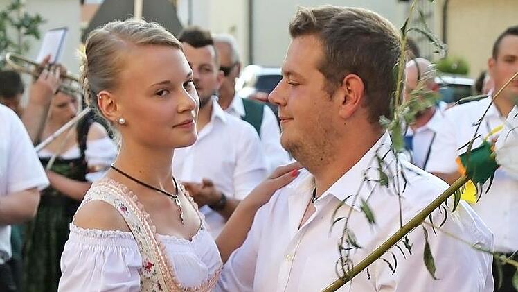 Vanessa und Maximilian haben den Betzen gewonnen. Fotos: Franz Galster