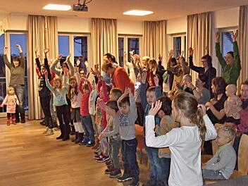 So richtig hellwach. Kinder, die an der Betthupferlwoche der evangelischen Kirchengemeinde Untermerzbach im Gemeindehaus Memmelsdorf teilnahmen, sind vor dem Schlafengehen gar nicht müde. Sonja von Aschen