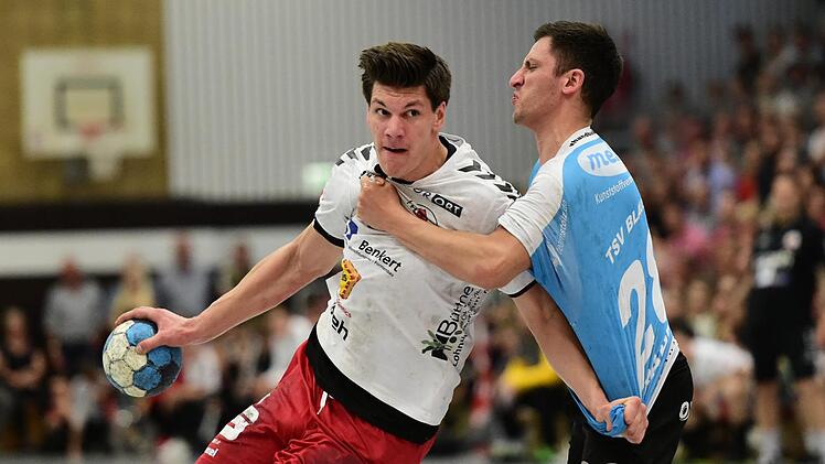 Jetzt gilt es für den HSC Bad Neustadt um Konstantin Singwald (links). In der zweiten Relegationsrunde werden zwei Aufstiegsplätze ausgespielt. Um die kämpfen neben den Rotmilanen der TV Kirchzell und Rheinwacht Dinslaken. Foto: Anand Anders