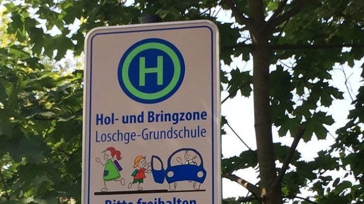 Einer  Erlanger Schule hat jetzt eine Hol- und Bringzone eingerichtet. Foto: Daniela Schödel,  Elternbeirat Loschgeschule
