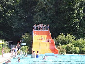 Beliebt vor allem bei jungen Badeg&auml;sten: die Rutsche.Foto: Stefanie Gleixner