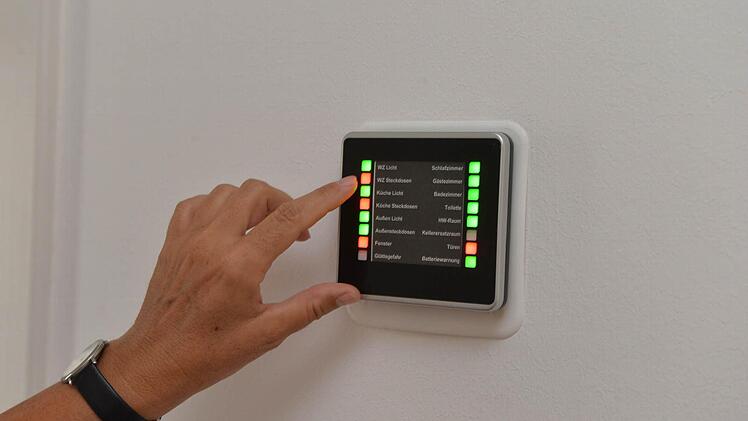 Hier kann man erkennen, welche Geräte laufen und welche Fester offen sind.