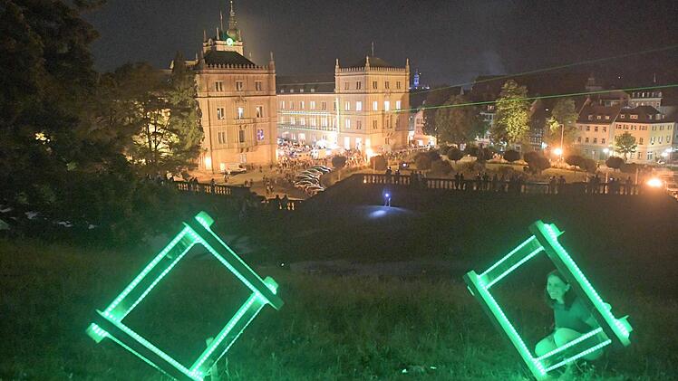 Blick zur Ehrenburg vom Hofgarten aus. Foto: Ronald Rinklef