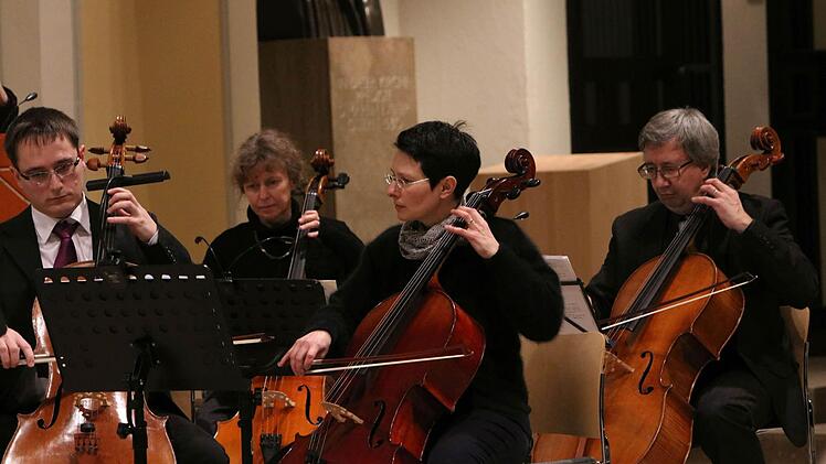 Impressionen vom Weihnachtskonzert mit dem Collegium Musicum in der Coburger MorizkircheFoto: Jochen Berger
