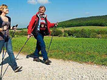 Die Wanderwege um Kasendorf soll wieder der Arbeitstrupp des Naturparks Fränkische Schweiz instand setzen, damit sie weiter so gepflegt wie der auf diesem Symbolfoto sind.Archiv