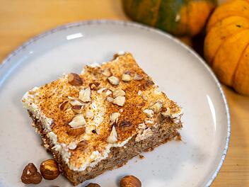 Kürbiskuchen mit Zimtcreme