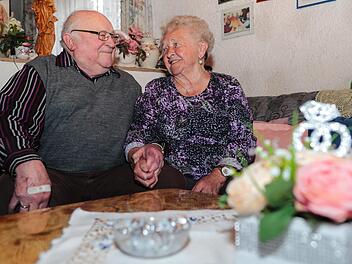 Seit 60 Jahren verheiratet: das Ehepaar Alfons und Lioba Baum aus Kirchlauter (Landkreis Haßberge) Foto: Matthias Hoch