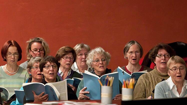 Der Coburger Bachchor probt Monteverdis "Marienvesper". Das Werk erklingt beim "Baustellenkonzert" am Sonntag, 22. November, in der Morizkirche.Foto: Jochen Berger