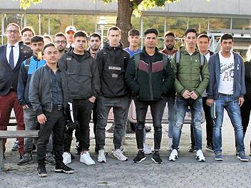 Diesmal haben 18 junge Männer, die als Flüchtlinge nach Deutschland gekommen sind oder Integrationsschwierigkeiten haben, ihre Ausbildung in der Coburger "1+3"-Klasse aufgenommen. Foto: privat