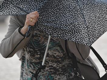 Deutscher Wetterdienst warnt vor Sturmböen - diese Gebiete in Franken sind betroffen