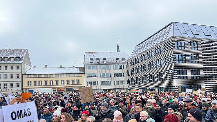 Zehntausende protestieren in Franken gegen Rechts - "Demokratie in Gefahr"
