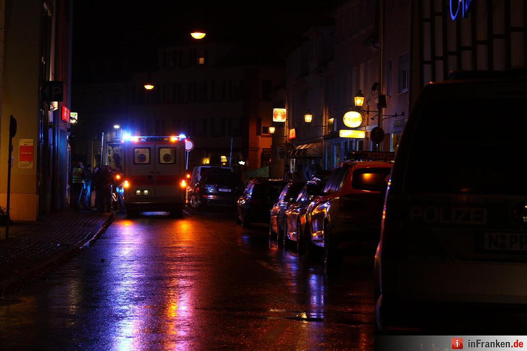 Mann verletzt anderen in Ansbach mit Scherenstich