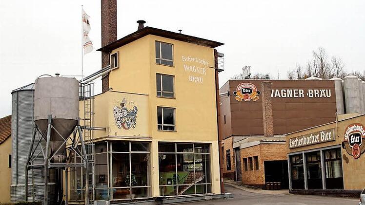 Blick auf die "Eschenbacher Privatbrauerei Wagner" am Dorfplatz von Eschenbach. Fotos: Günther Geiling