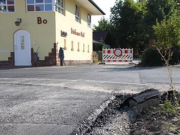 Der Bahnübergang in der Buchwaldstraße ist eine von vier Stellen, für die der Stadtrat Unterhaltsarbeiten vergab. Foto: Ulrike Müller