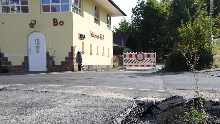 Der Bahnübergang in der Buchwaldstraße ist eine von vier Stellen, für die der Stadtrat Unterhaltsarbeiten vergab. Foto: Ulrike Müller