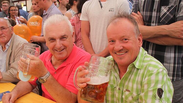"Ich finde es auf dem Brauereigelände super", sagte der Kulmbacher Alfred Reuschlein (links).