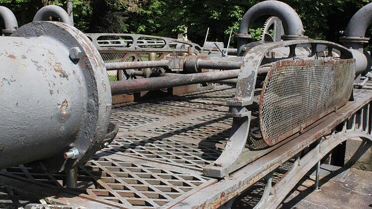 Überall an der Freipumpe zeigt sich Rost.