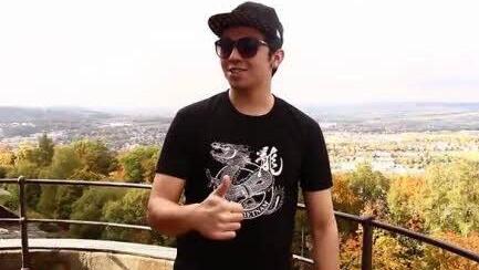 Dennie Ha Sy hat als Drehort für seinen Coburg-Rap unter anderem die Veste gewählt. Screenshot Youtube