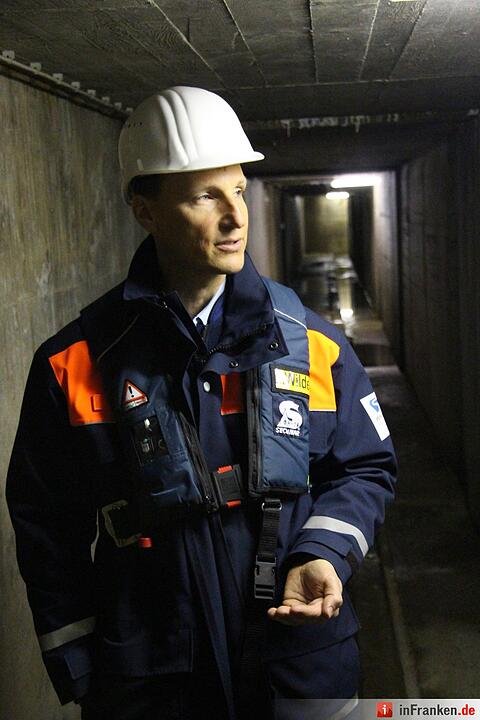 Auf Foto-Tour im  Inneren der Schleuse Erlangen