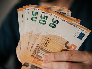 Euro, Gehalt, Verdienst, Lohn, Gehaltsvergleich, Deutschland, Rente, Pension
