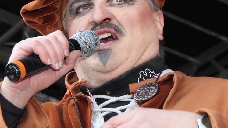 Marktplatztreiben in Stadtsteinach. Foto: Jürgen Gärtner