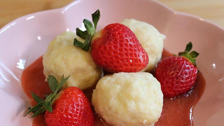 erdbeer-quark-knoedel