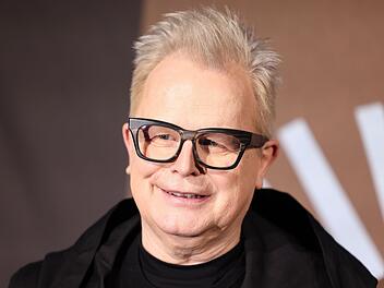Wie kaum ein zweiter Star aus Deutschland, schafft es Herbert Gr&ouml;nemeyer, &uuml;ber Jahrzehnte relevant zu bleiben und die ganz gro&szlig;en Hallen und Stadien zu f&uuml;llen.