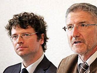 Kroatiens Minister für Erziehung, Wissenschaft und Sport, Predag Šustar, mit dem Coburger Landrat Michael Busch (rechts).