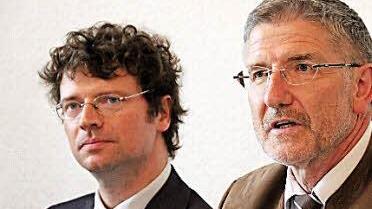 Kroatiens Minister für Erziehung, Wissenschaft und Sport, Predag Šustar, mit dem Coburger Landrat Michael Busch (rechts).