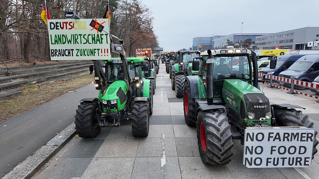 Bilder von der Mega-Demo in Nürnberg: Tausende Bauern demonstrieren