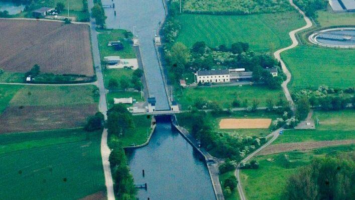 Die Schleuse Forchheim in einer Luftaufnahme.  Foto: Ronald Rinklef
