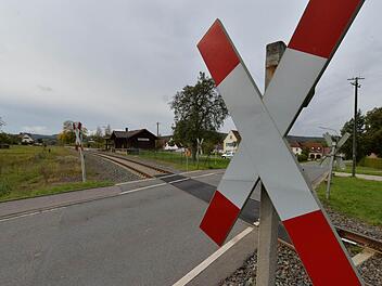 An diesem unbeschrankten Bahnübergang in Reckendorf häufen sich die Unfälle. Foto: Ronald Rinklef