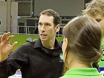 Trainer Itamar Stein war nach Meinung vieler ein absoluter Glücksgriff für die VSG Coburg/Grub. Der neue Trainer führte die Mannschaft bisher auf den ausgezeichneten 4. Platz in der 1. Liga. Fotos: Albert Höchstädter