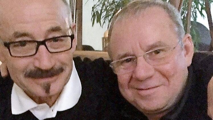Echte Freunde: Helmut Fischer mit Joachim Krol  Foto: Puma