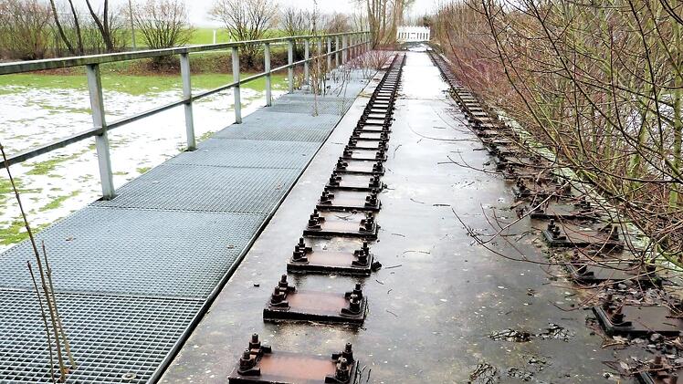 Der Geh- und Radweg auf der alten Bahntrasse von der Staatsstraße 2182 bis zur Lanzendorfer Straße soll jetzt forciert werden. Foto: Reißaus