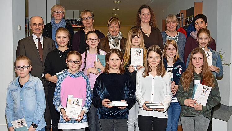 Die zehn Schulsieger aus dem Landkreis Haßberge nahmen am Kreisentscheid des Vorlesewettbewerbs teil.Ulrike Langer