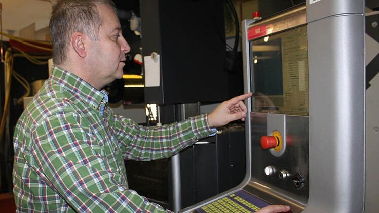 Stefan Heyder ist Feinwerkmechaniker. Er ist davon überzeugt, dass der Beruf künftig immer wichtiger wird.  Foto: Veronika Schadeck