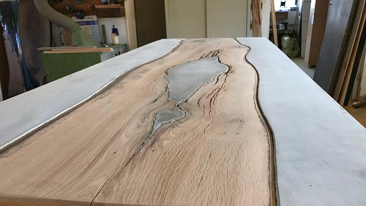 Außergewöhnliche Holz-Beton-Kreationen. Foto: privat