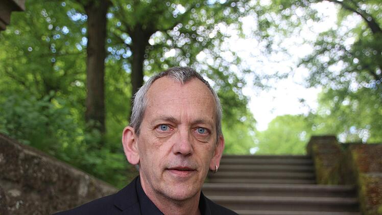 Wie geht Überleben 4.0? Markus Ungerer, Feuerwehrkommandant, Autor und Redner, hat sich profunde Gedanken gemacht, wie man dem gesunden Menschenverstand (wieder) auf die Sprünge helfen kann. Diana Fuchs