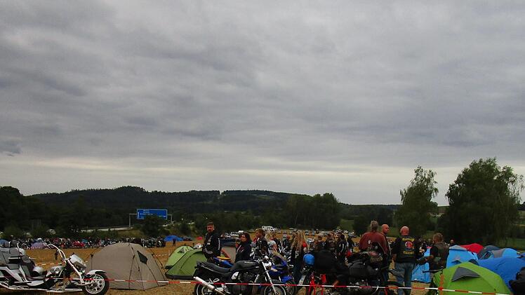 Bei Marktschorgast wurde gezeltet. Fotos: Bruno Prei&szlig;inger