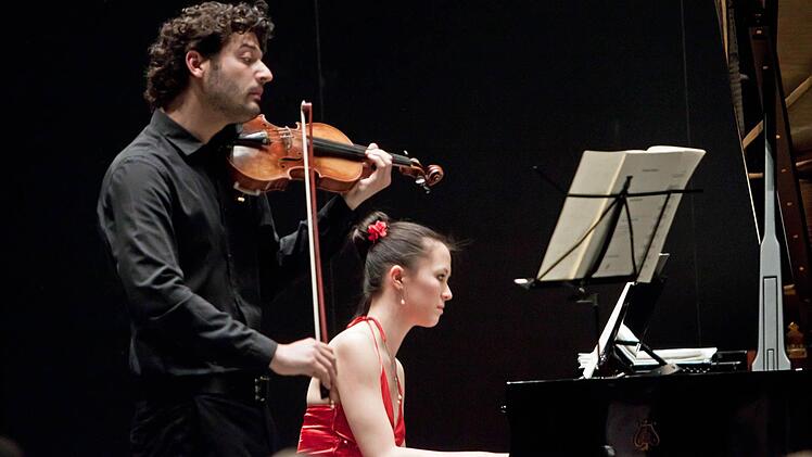 Nina Scheidmantel und Attila Gergely gastierten bei der "Gesellschaft der Musikfreunde" Coburg.Foto: Jochen Berger