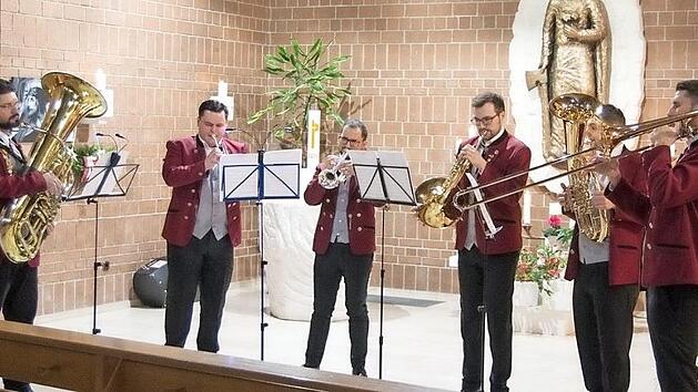 Erstmals trat das Brass-Ensemble "Brassd scho" beim Adventskonzert auf. Foto: Jasmin Pohl