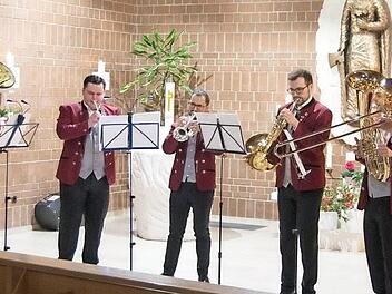 Erstmals trat das Brass-Ensemble "Brassd scho" beim Adventskonzert auf. Foto: Jasmin Pohl