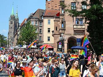 CSD Nürnberg 2022: Vorsitzender empört über Kritik an Mega-Demo - keine "Saufveranstaltung"
