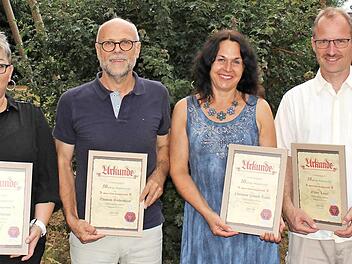 Die Jubilare beim SC Großgarnstadt Marion Brenner, Katja Hofmann, Thomas Siebenhaar, Christine Pötsch-Lauer und Oliver Lauer wurden vom Vorsitzenden, Holger Hopf (von links), für ihre langjährige Mitgliedschaft ausgezeichnet. Foto: Alexandra Kemnitzer
